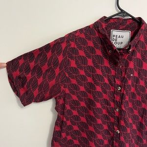 Peau de Loup Short Sleeved Button Up- Red with Navy Blue Leaf Design size 12